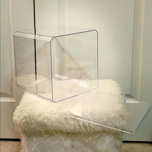10x10x10” Clear Acrylic Display Case with Clear Base
